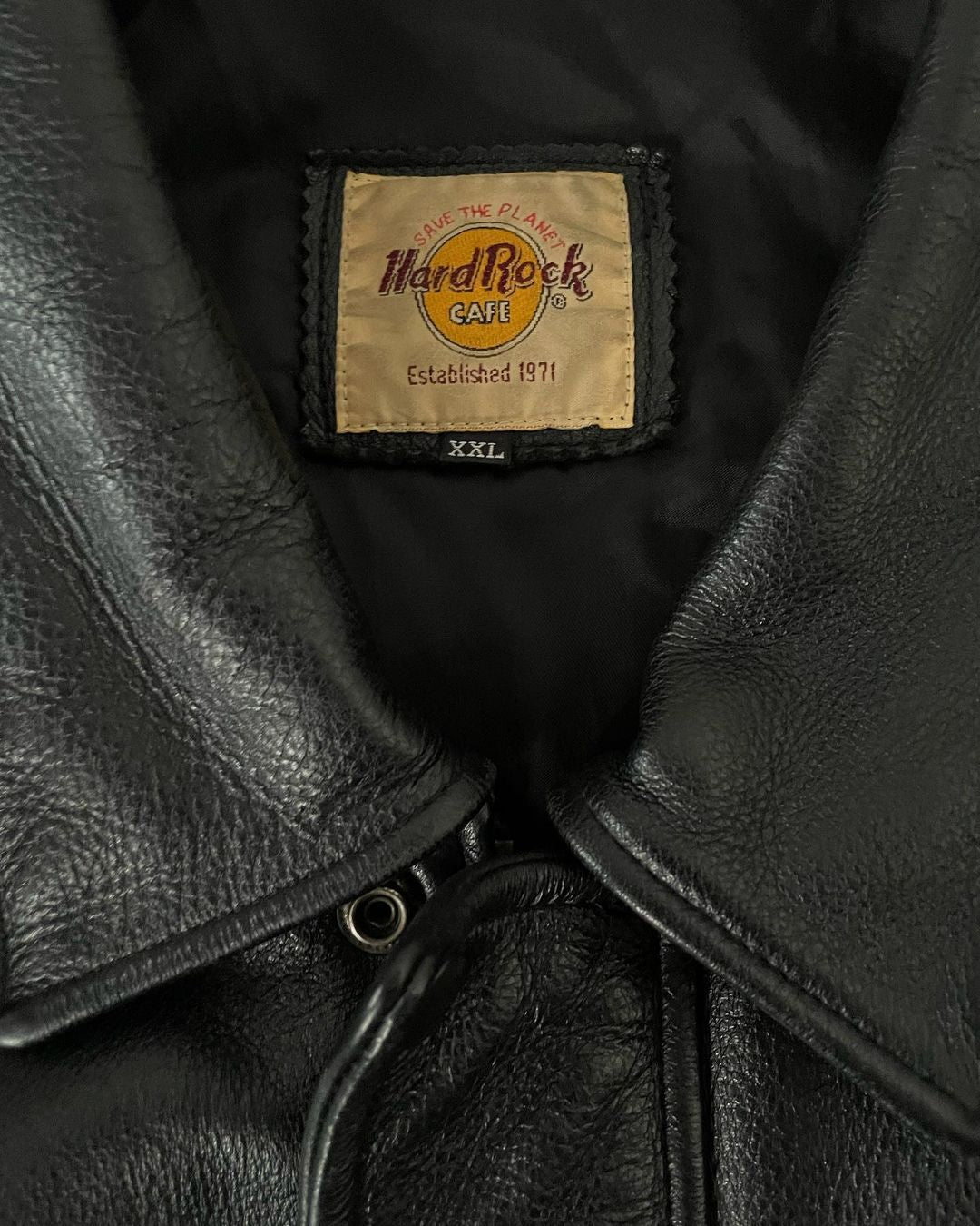 HARD ROCK CAFE BOMBER JACKET EN CUERO PESADO PIEZA ORIGINAL